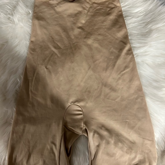 Spanx simplicity high waist shaper beige size medium - Picture 4 of 6